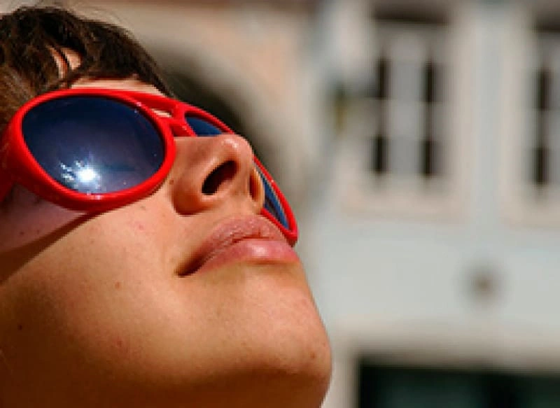 Las consecuencias del exceso de sol en sus ojos